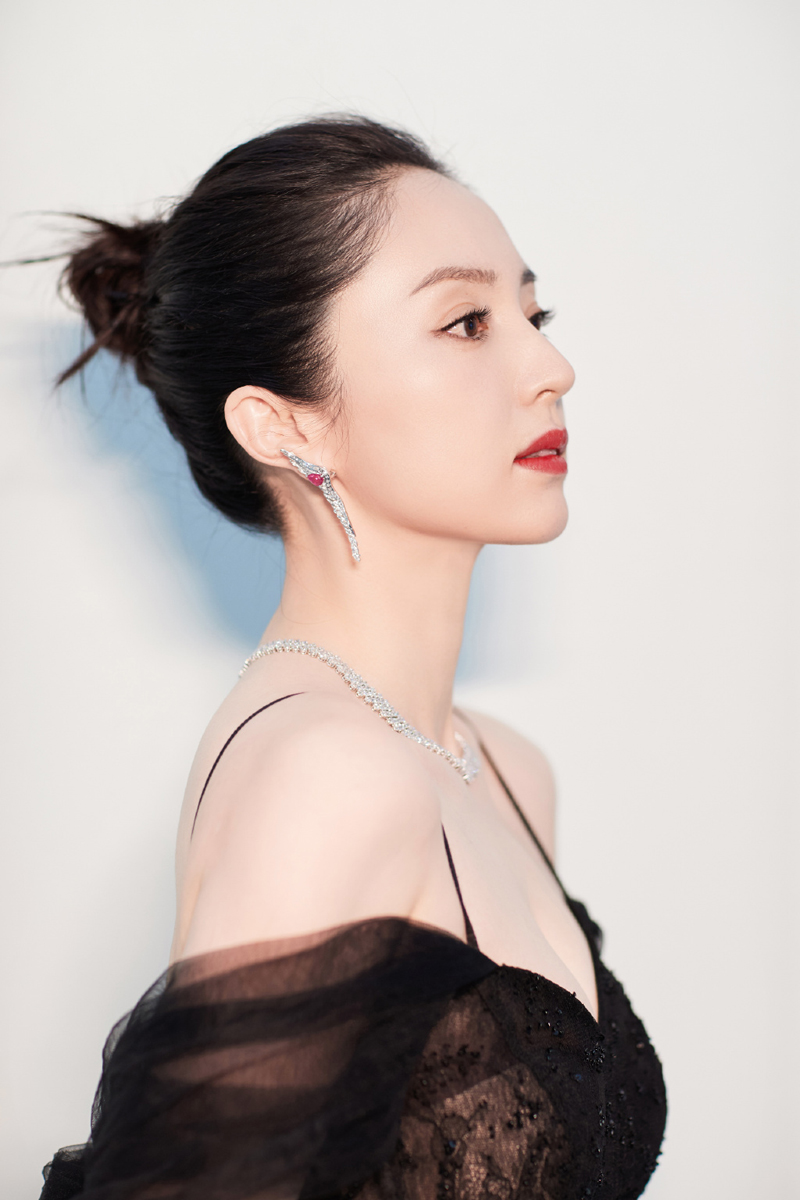 高清中国内地黑龙江省牡丹江影视女演员董璇气质靓丽美女写真图片