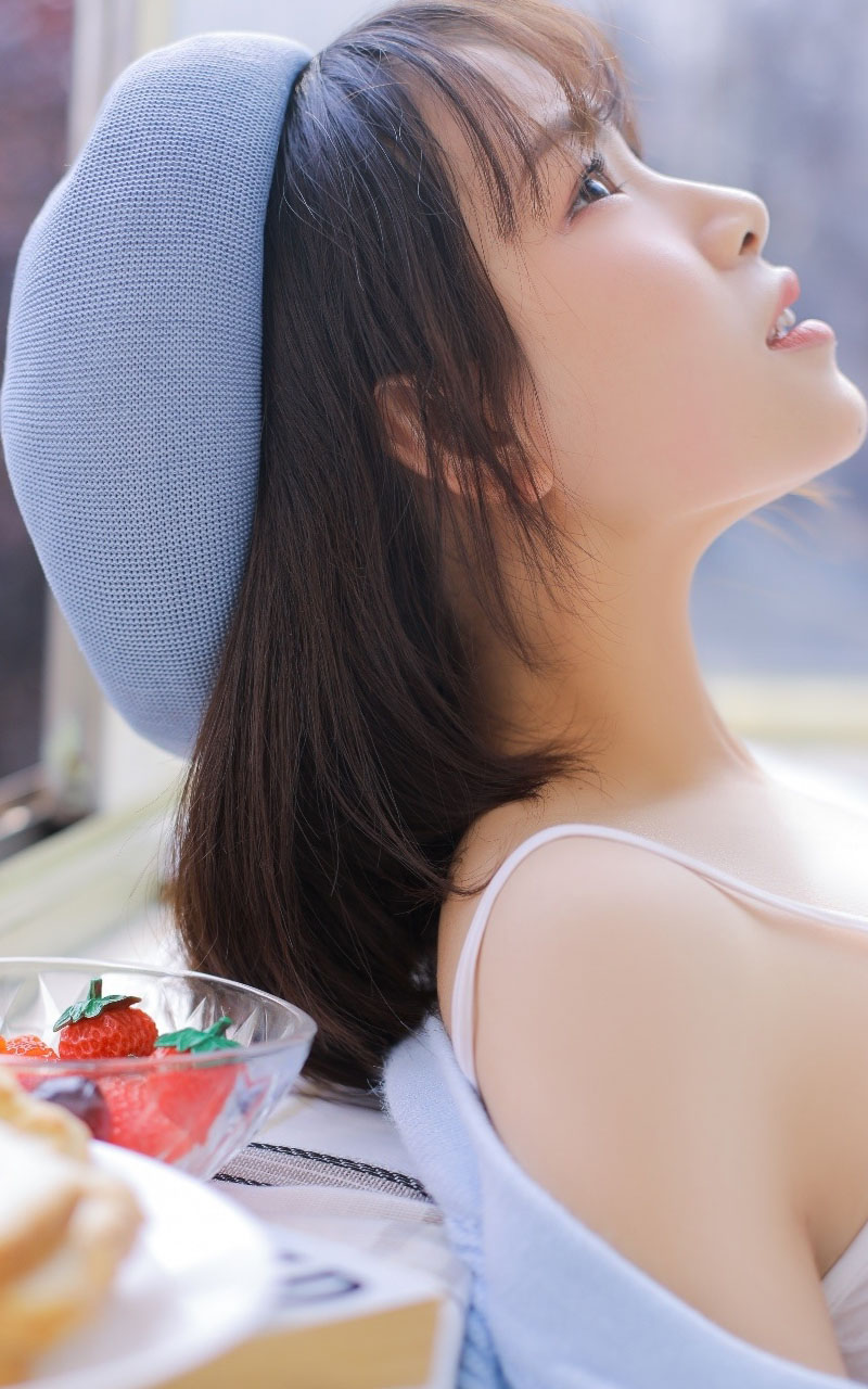 黑龙江省哈尔滨市南岗女明显宋佳钉珠连衣裙优雅写真图片图片