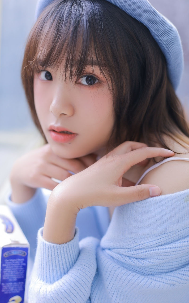 黑龙江省哈尔滨市南岗女明显宋佳钉珠连衣裙优雅写真图片图片