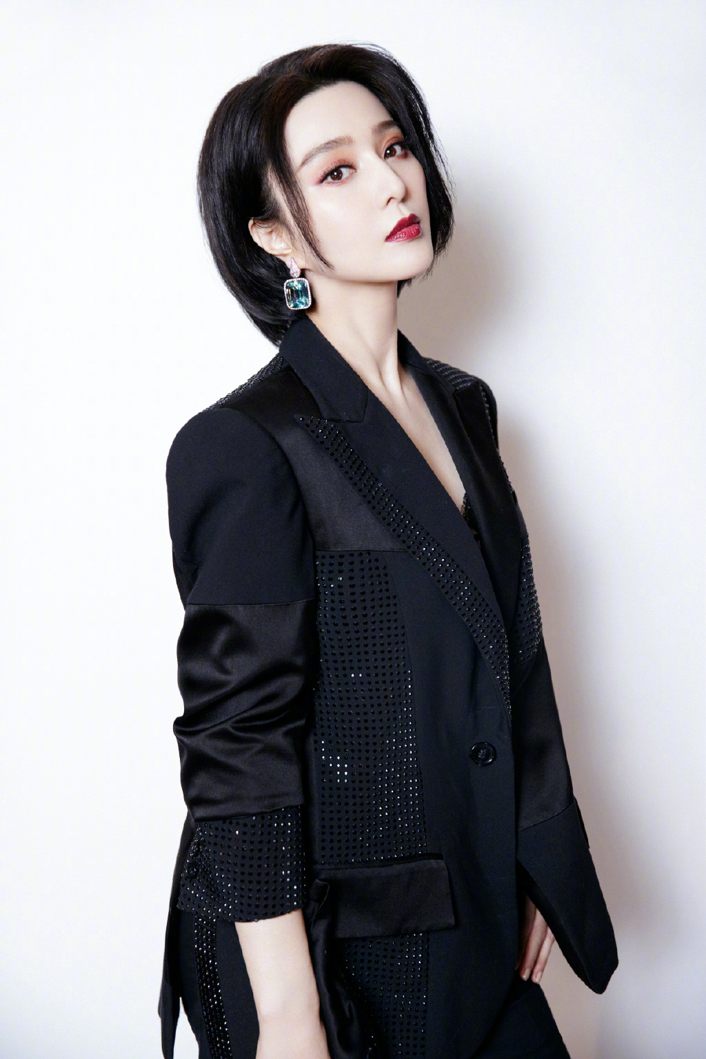 内地山东青岛女演员范冰冰《芭莎珠宝》高贵性感写真图片图片
