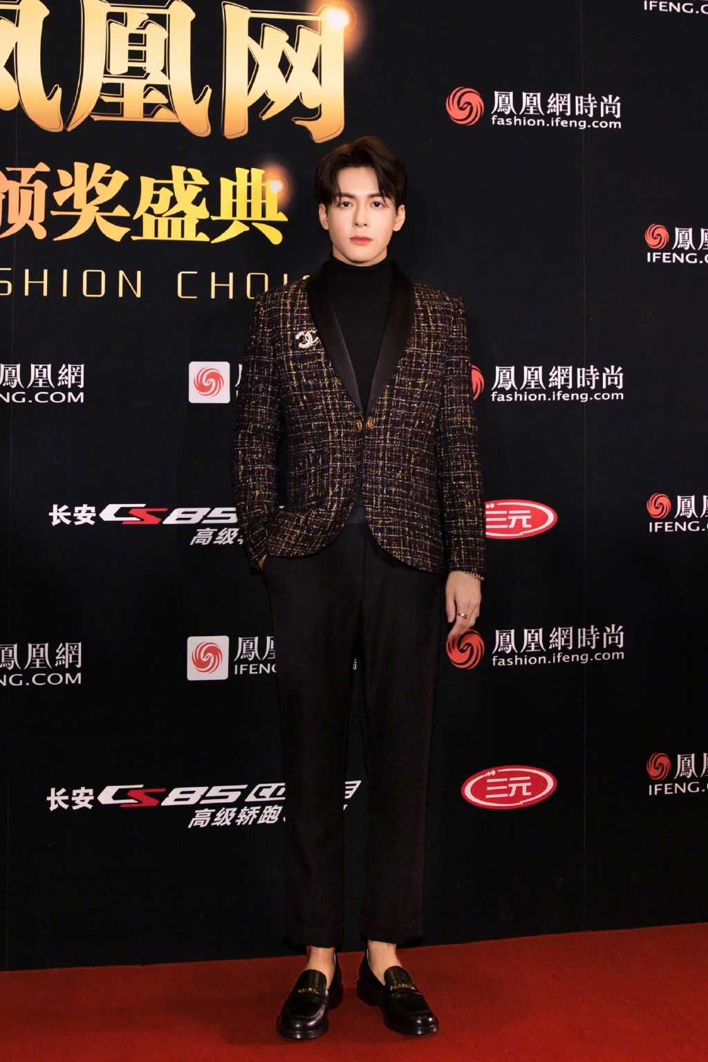 高清广东省深圳男明星曾舜晞清爽帅气写真图片图片 高清广东省深圳男明星曾舜晞清爽帅气写真图片图片