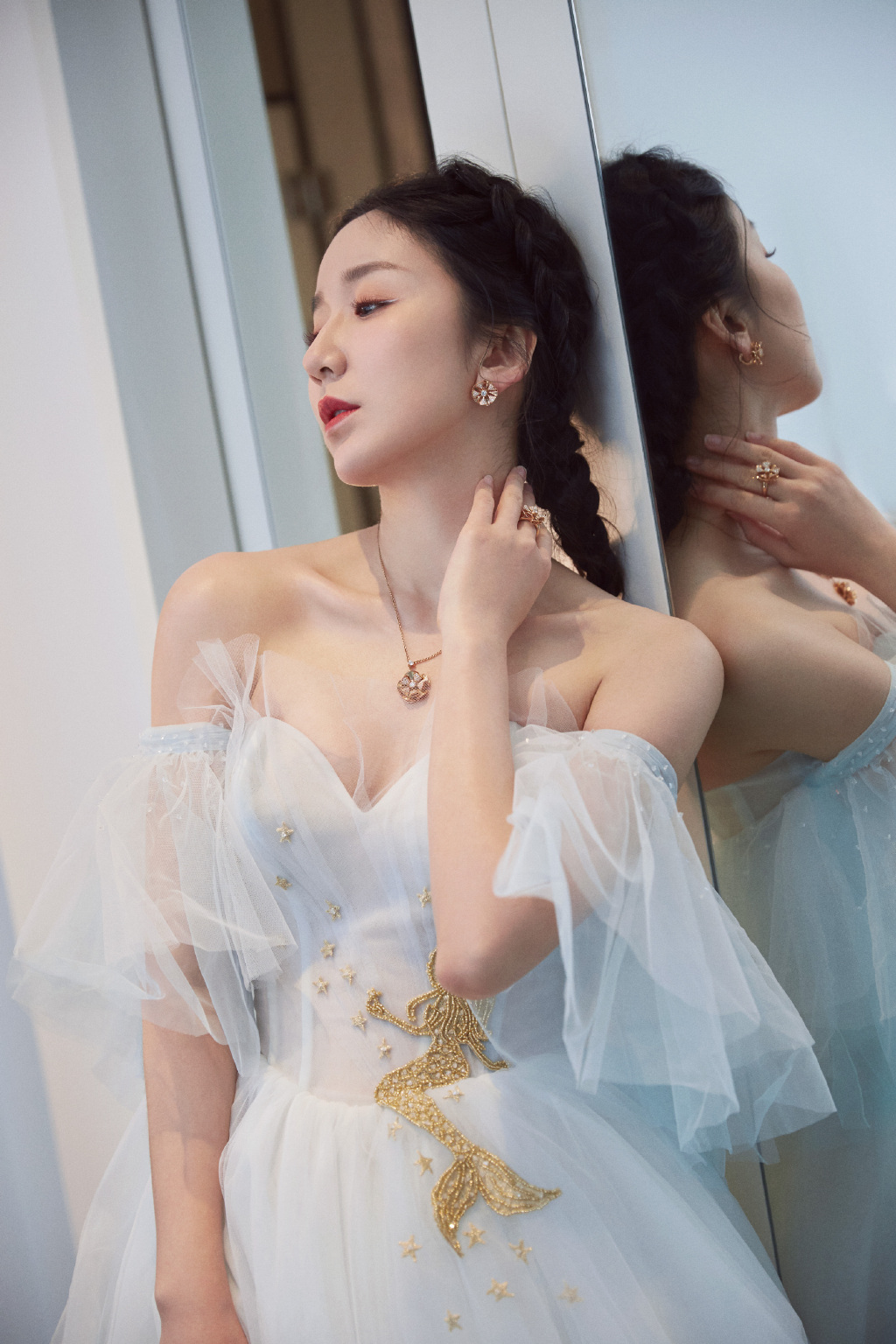 娄艺潇优雅唯美写真图片图片