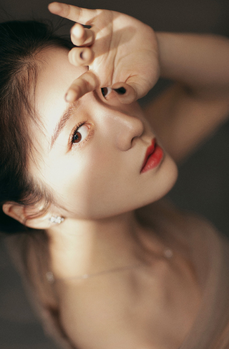 中国内地浙江省义乌女演员张雪迎时尚个性写真图片图片 中国内地浙江省义乌女演员张雪迎时尚个性写真图片图片