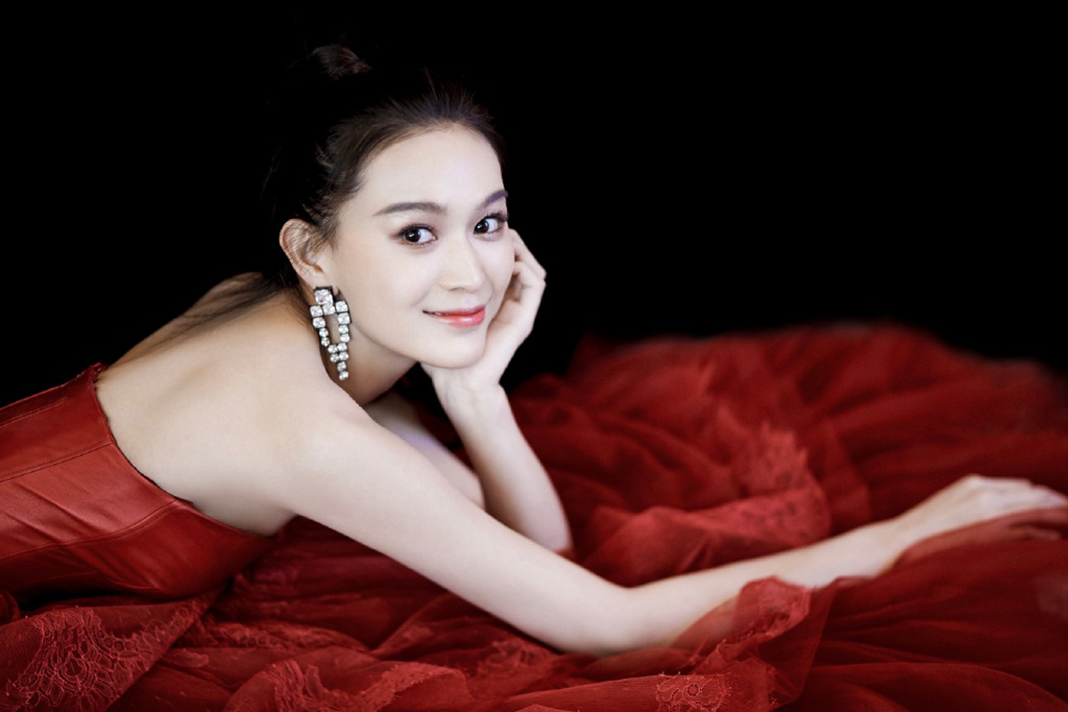 中国内地安徽女演员海铃性感妩媚活动写真图片图片