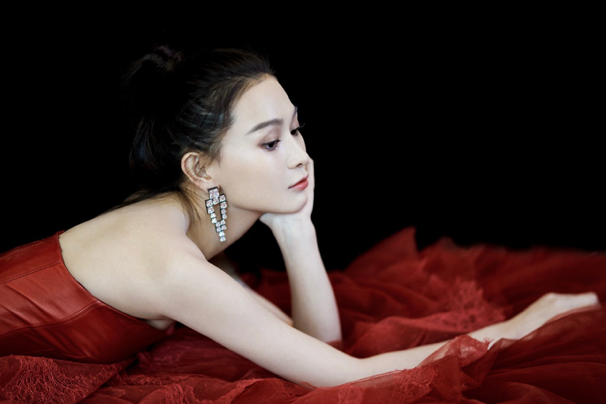 中国内地安徽女演员海铃性感妩媚活动写真图片图片