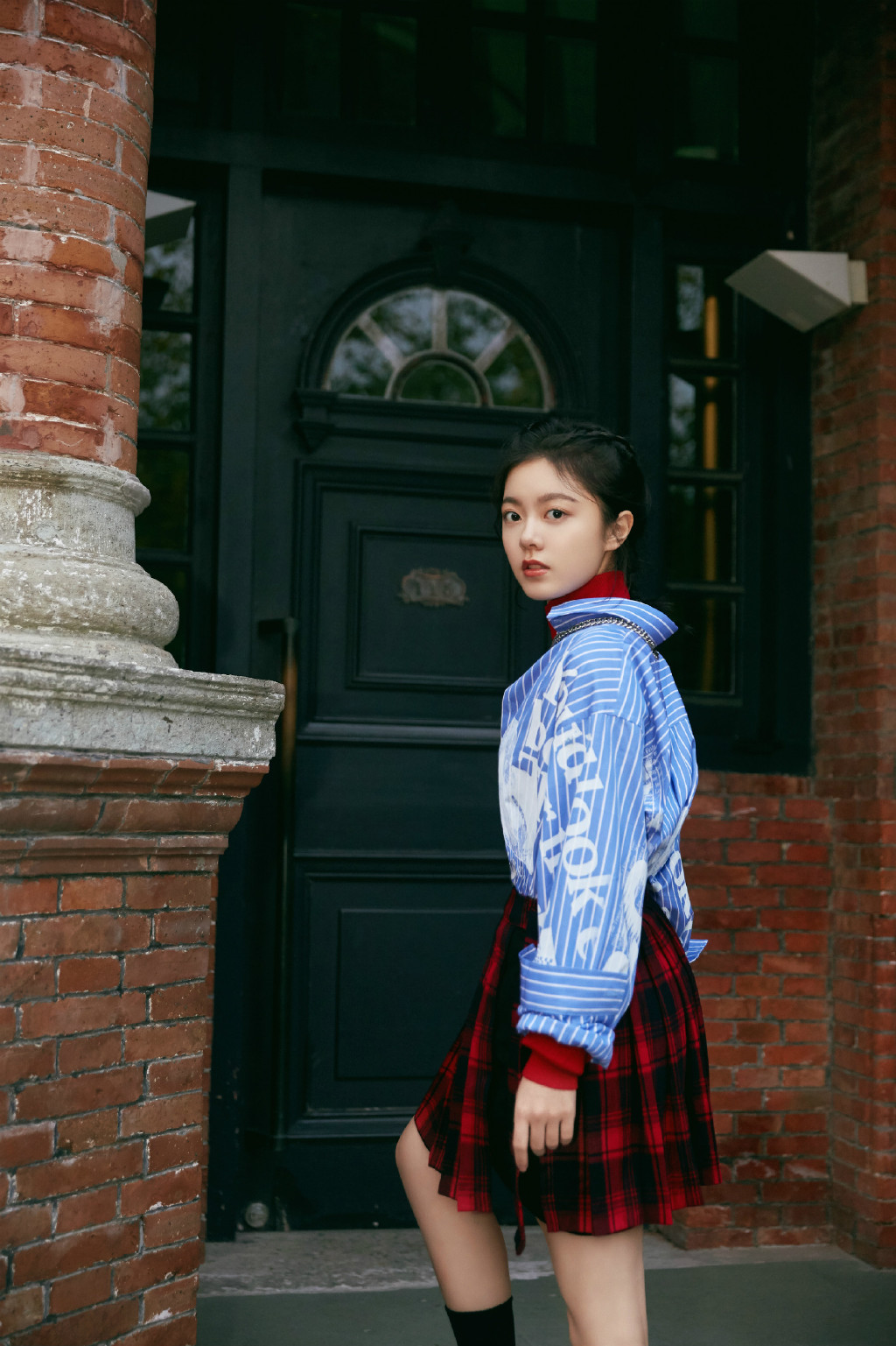 高清中国内地辽宁省沈阳女演员赵今麦甜美元气写真图片图片