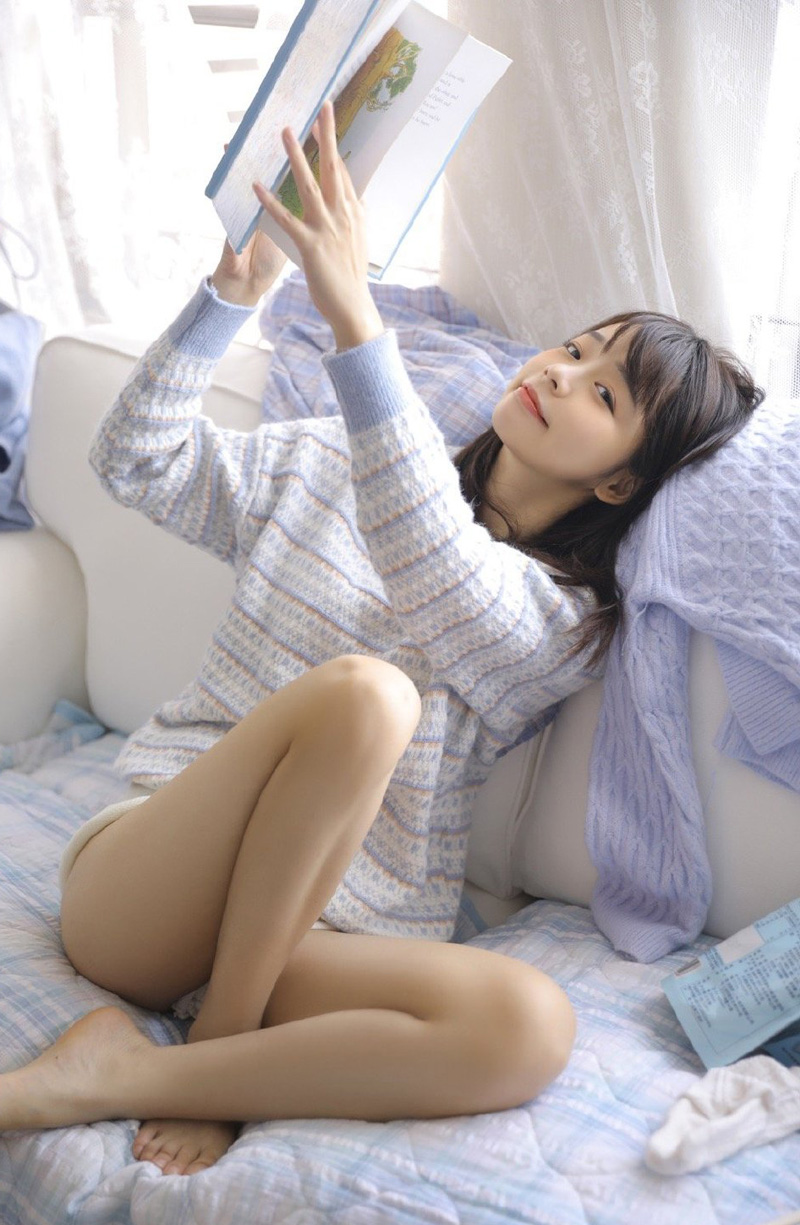 甜美少女开胸大胆诱惑写真图片
