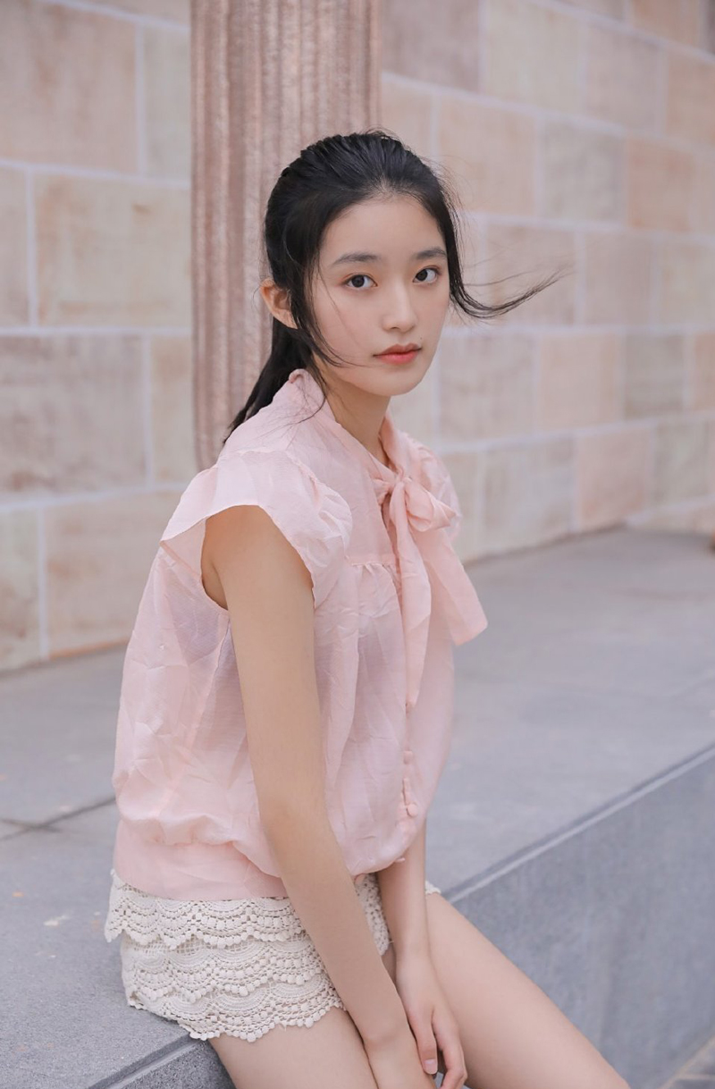 中国内地浙江慈溪女演员柴蔚性感露肩活动写真图片图片 中国内地浙江慈溪女演员柴蔚性感露肩活动写真图片图片