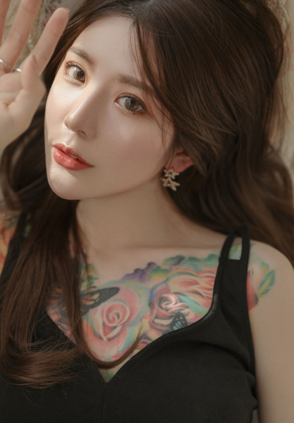 中国内地内蒙古赤峰女演员王珞丹焦糖色甜美写真图片图片