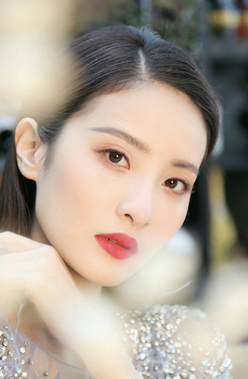 高清中国内地北京女演员赖雨濛性感光影写真图片图片
