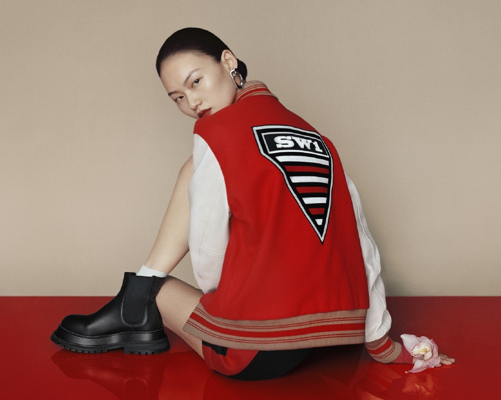 高清中国内地影视河北省石家庄女演员周冬雨清纯靓丽写真天真无邪图片