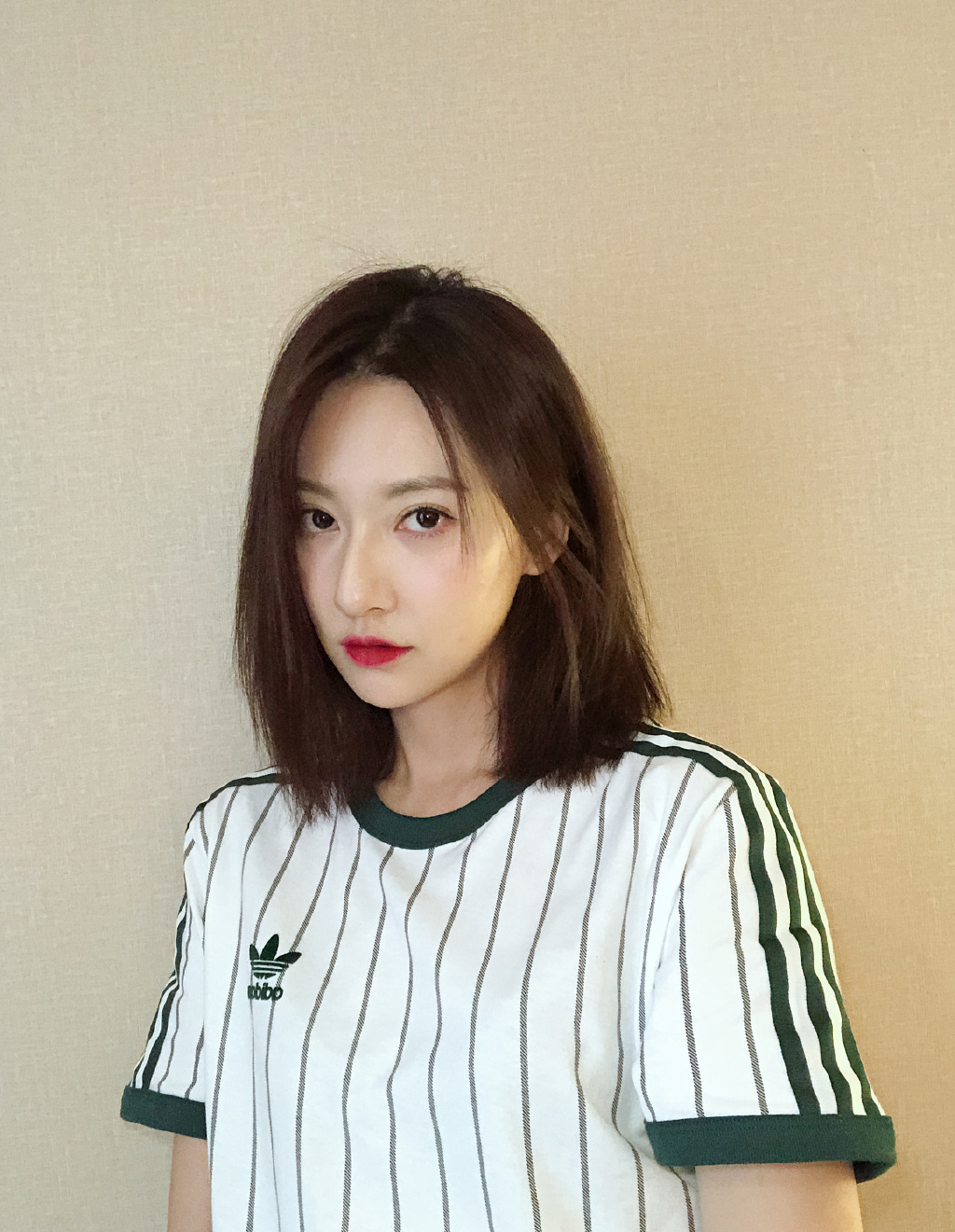 中国四川成都女演员余玥性感活动照图片图片