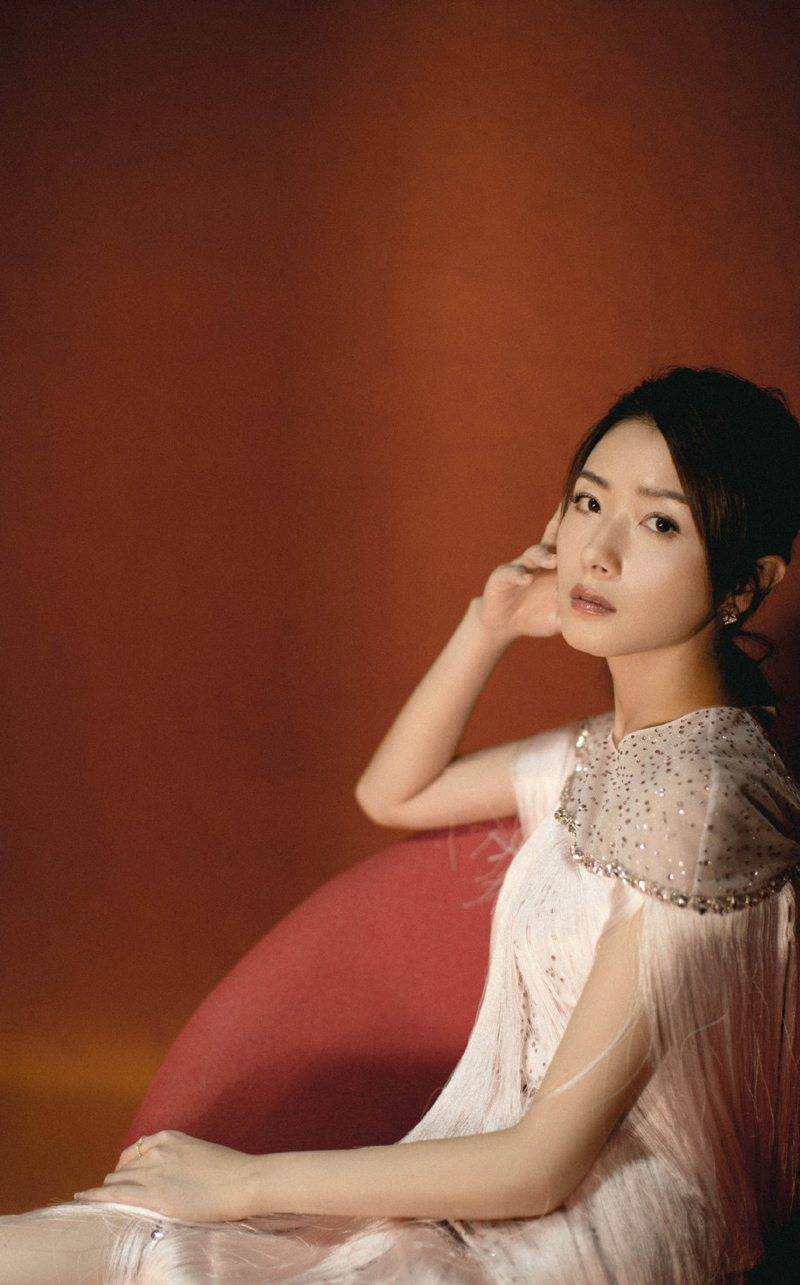 孙俪变冷美人写真烈焰红唇妩媚性感图片