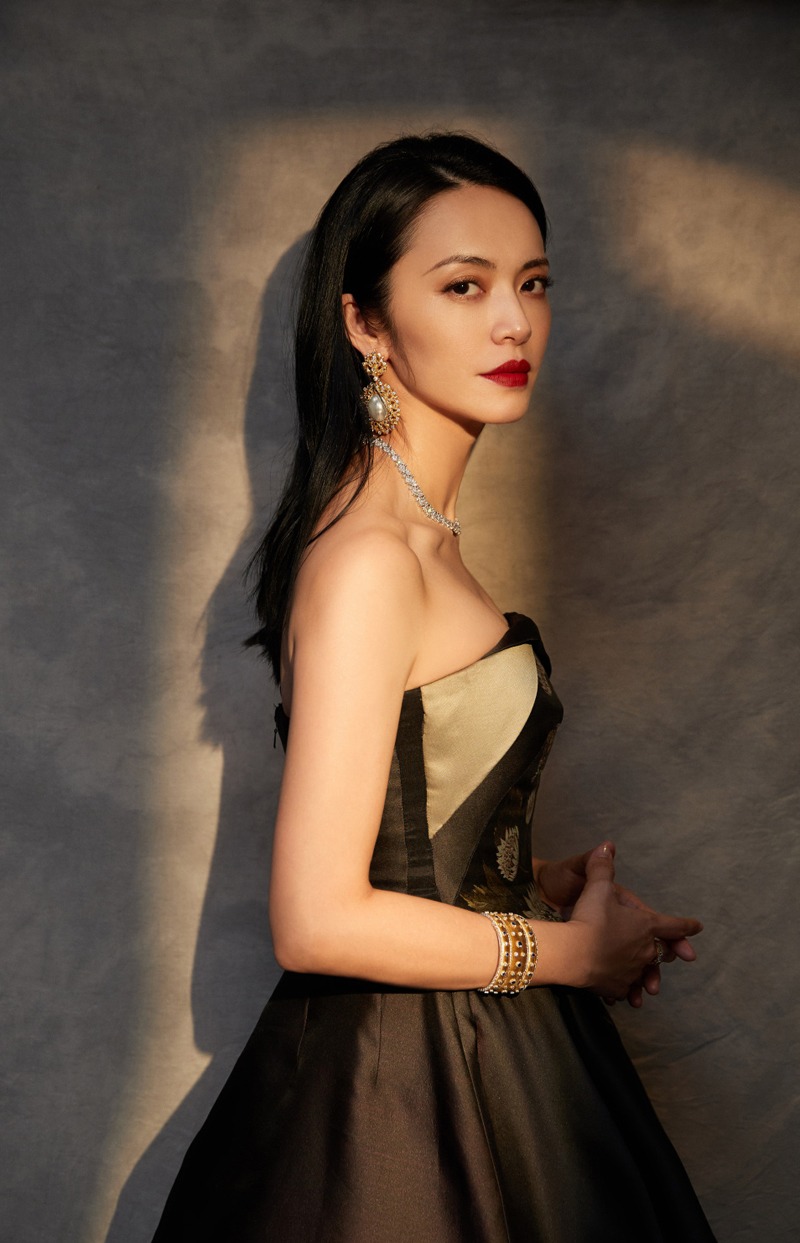姚晨黑色人鱼高衩裙写真图片图片