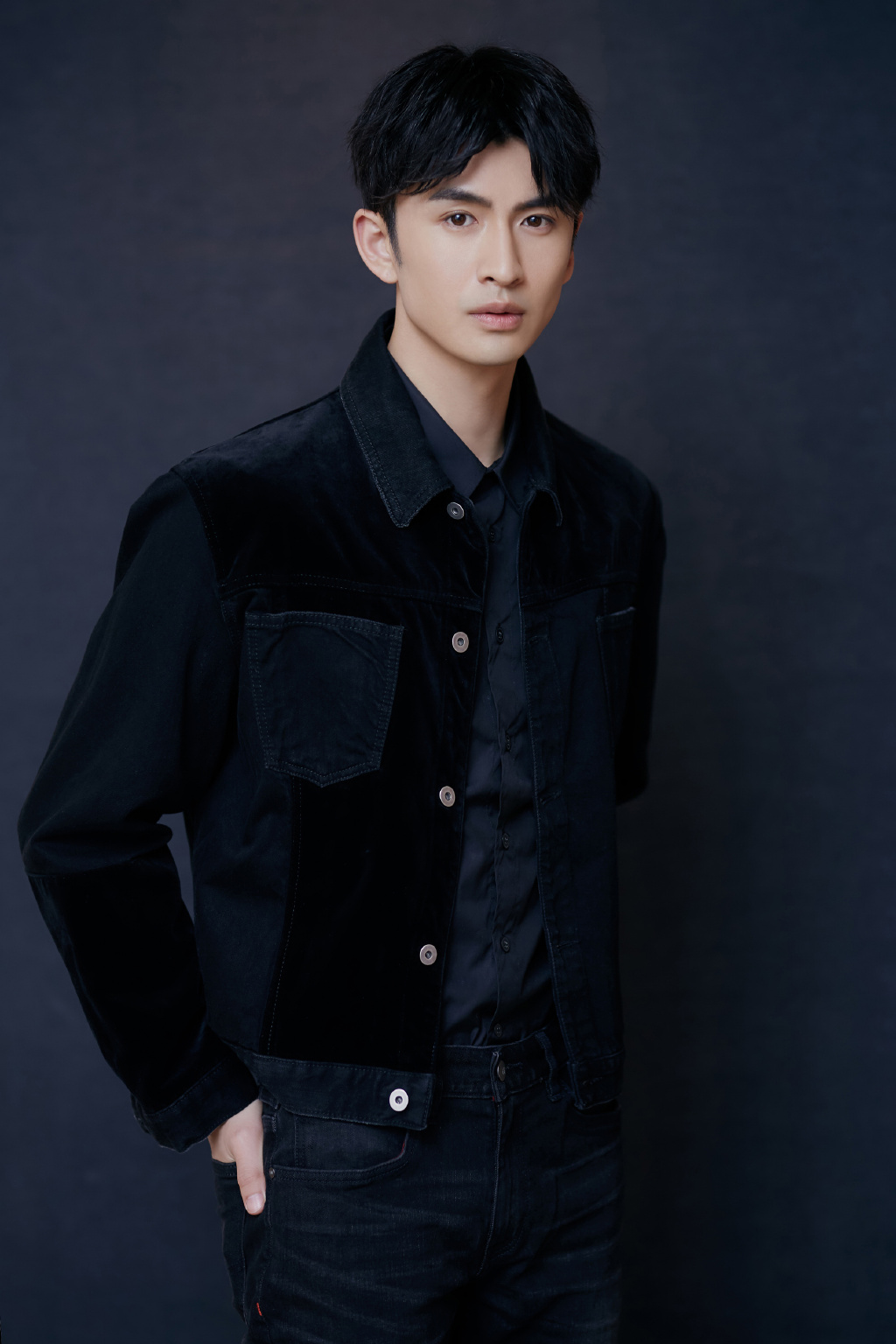 中国内地辽宁大连男演员张云龙魅力写真图片图片