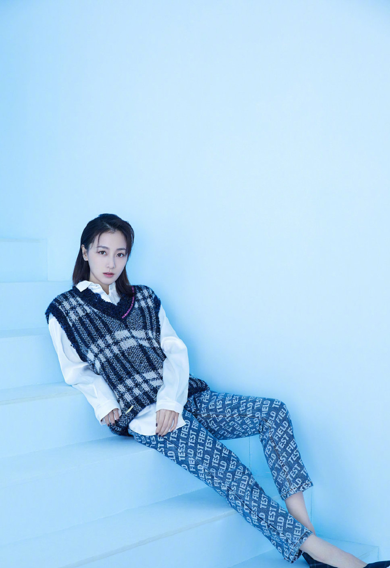中国内地内蒙古自治区牙克石女演员叶青时尚个性写真图片图片