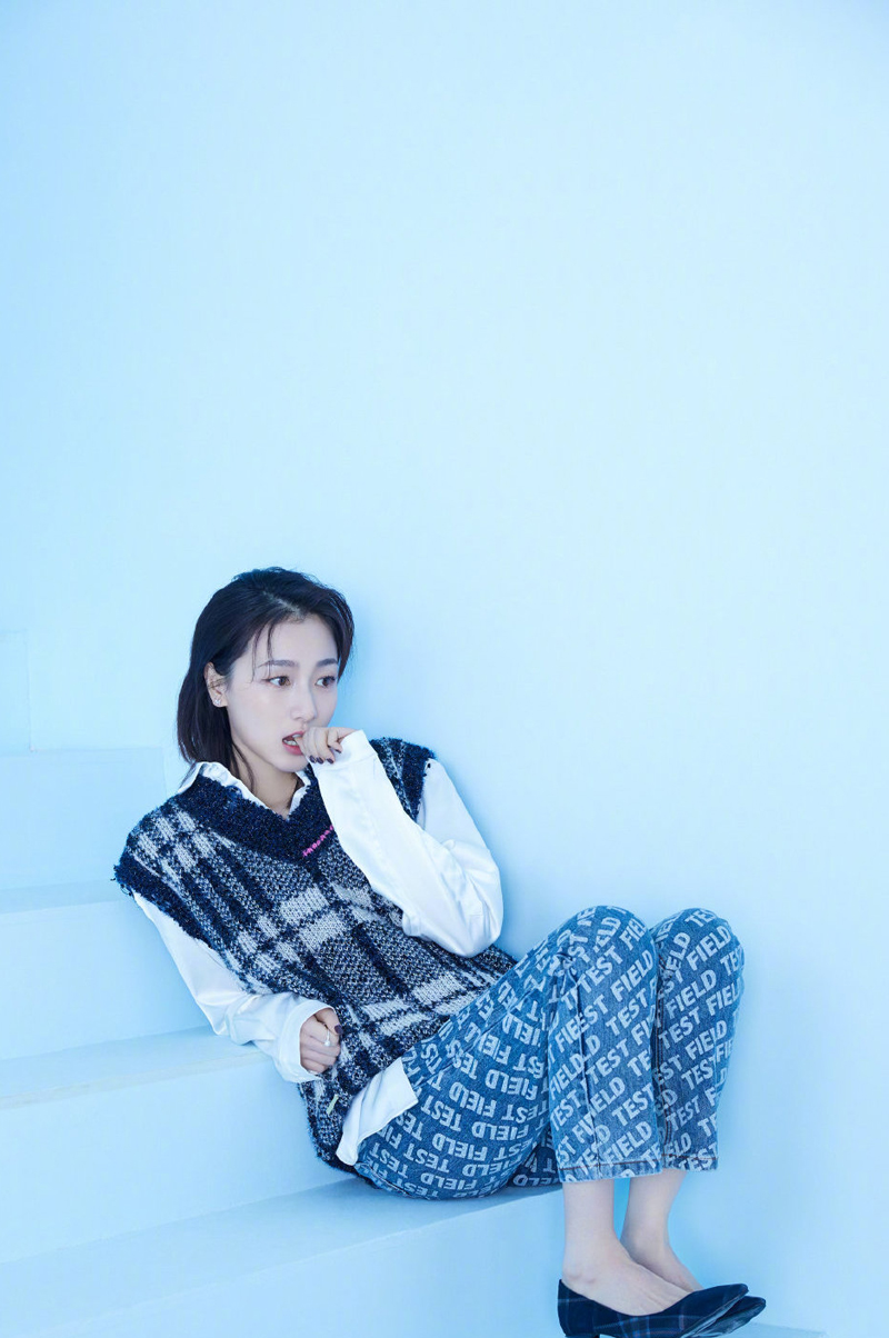 中国内地内蒙古自治区牙克石女演员叶青时尚个性写真图片图片