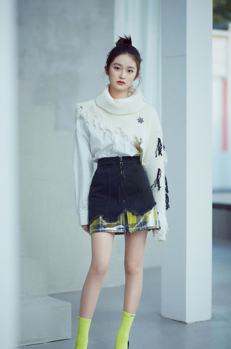 中国内地浙江慈溪女演员柴蔚双马尾可爱俏皮写真图片图片 中国内地浙江慈溪女演员柴蔚双马尾可爱俏皮写真图片图片