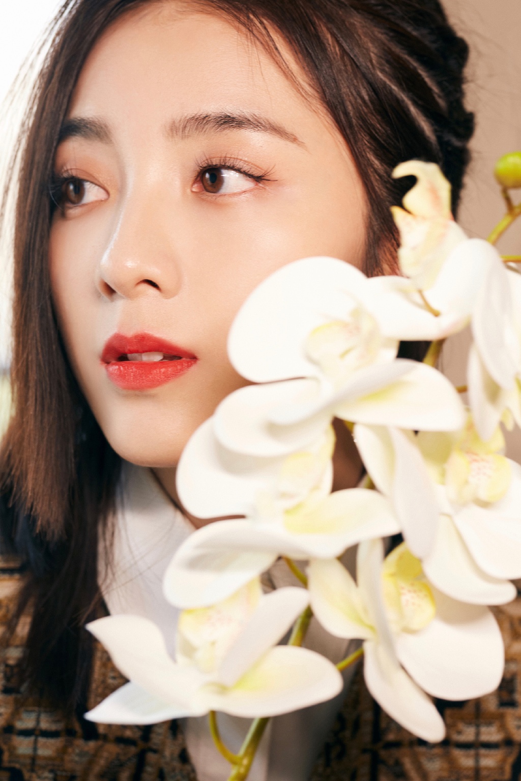 高清内陆女星万鹏吊带裙甜美写真图片图片