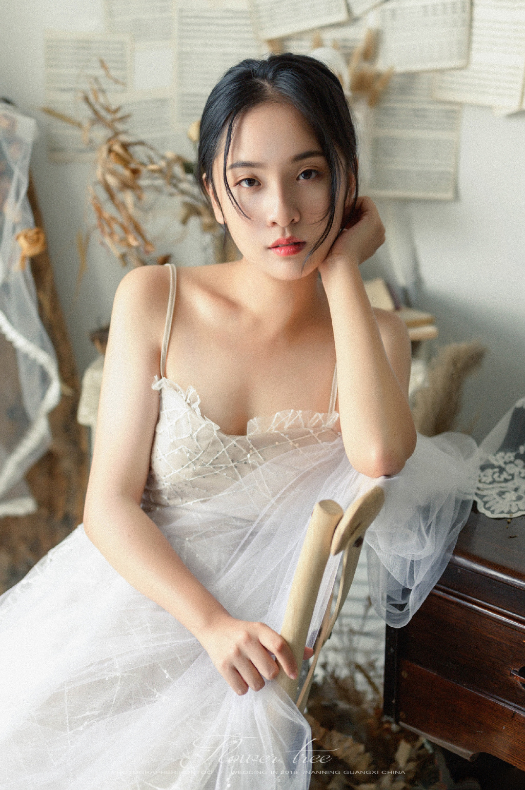 最新推女郎头条女神极品白嫩美女性感丰满诱人写真图片图片