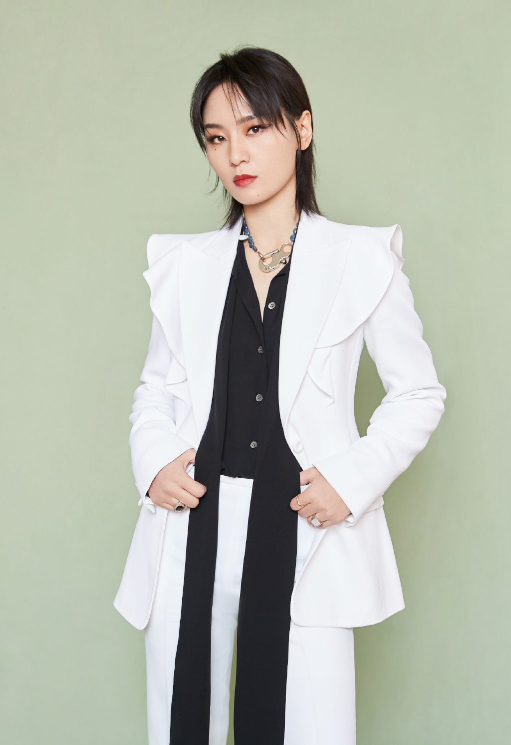高清湖南长沙美女周笔畅镂空夹克甜酷写真图片图片