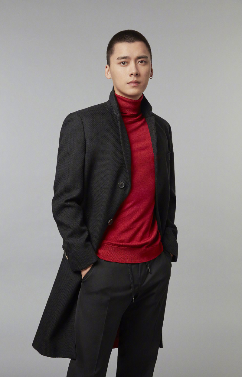 高清中国内地四川成都男演员帅气男神李易峰图片李易峰简约写真白衬衫男神演绎儒雅气质图片