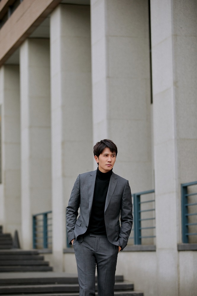 中国内地吉林省长春影视男演员彭冠英阳光帅气写真图片桌面壁纸图片 中国内地吉林省长春影视男演员彭冠英阳光帅气写真图片桌面壁纸图片