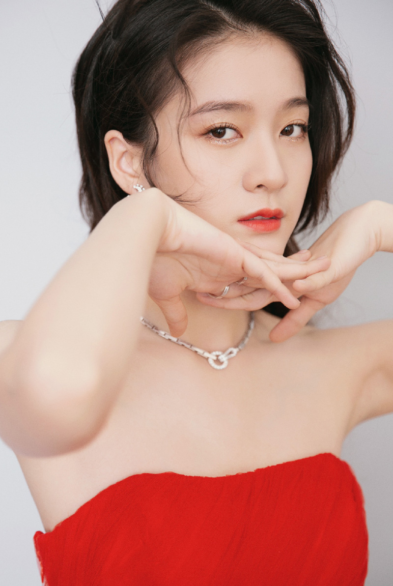 中国内地浙江省义乌女演员张雪迎时尚个性写真图片图片 中国内地浙江省义乌女演员张雪迎时尚个性写真图片图片