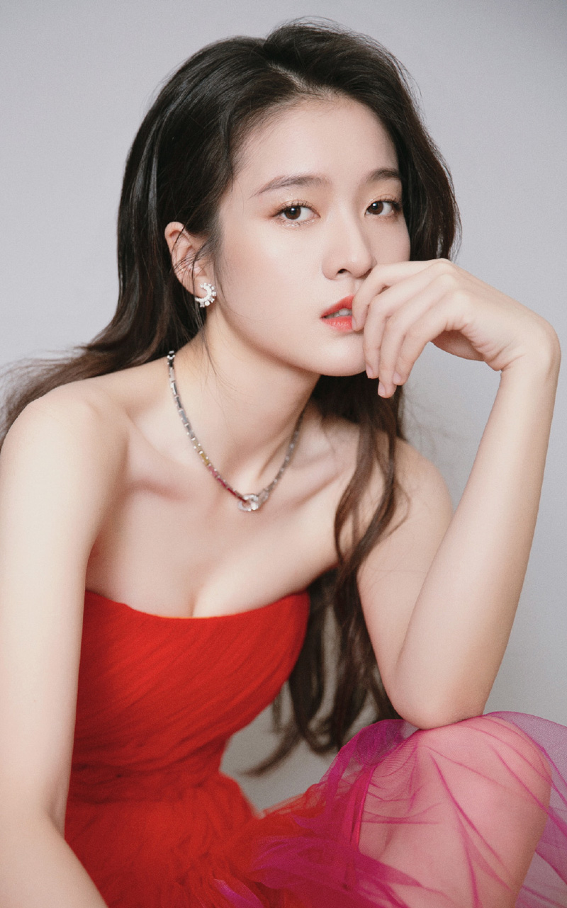中国内地浙江省义乌女演员张雪迎时尚个性写真图片图片