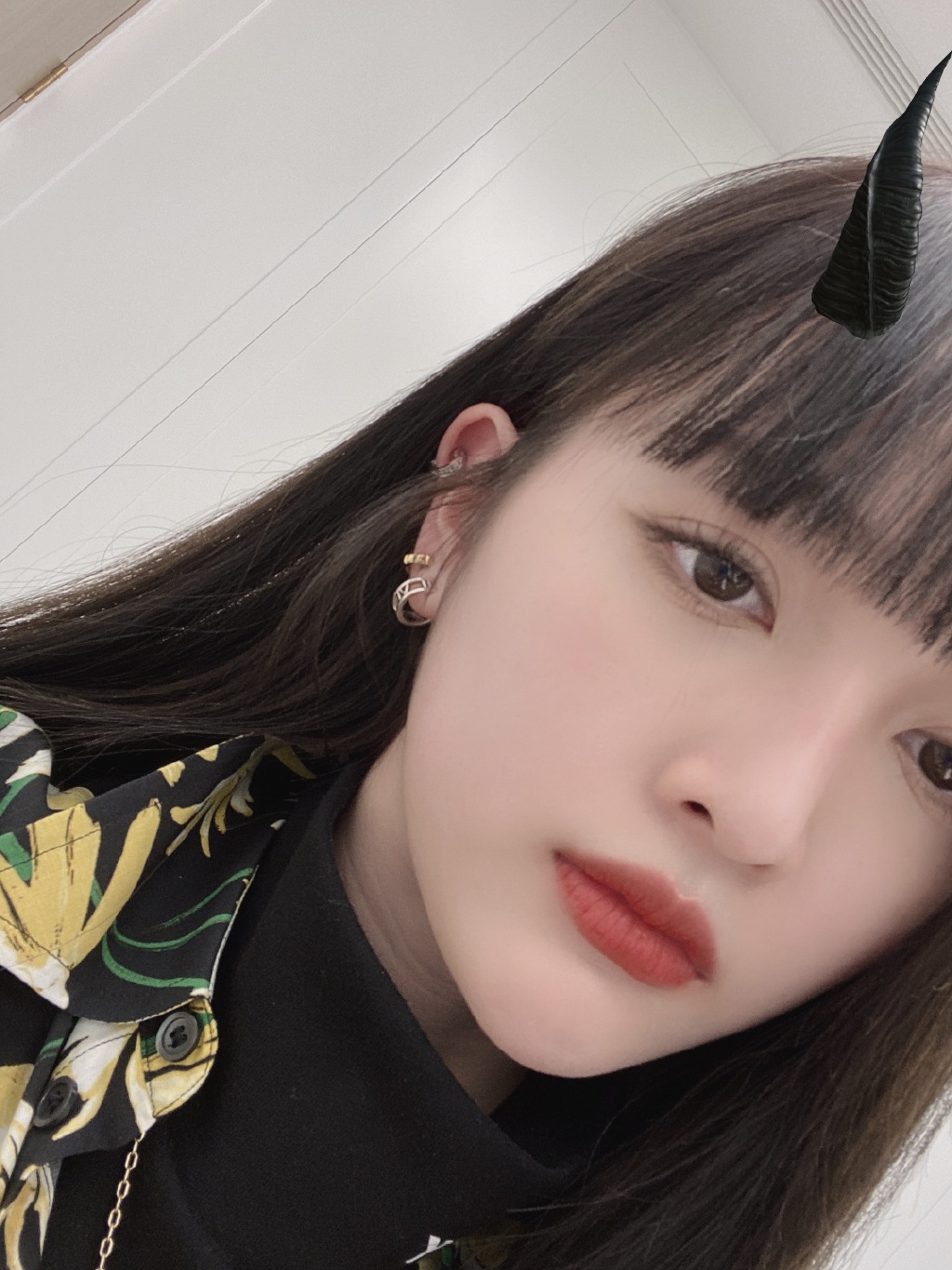 高清女明星吴宣仪气质性感私服照图片图片