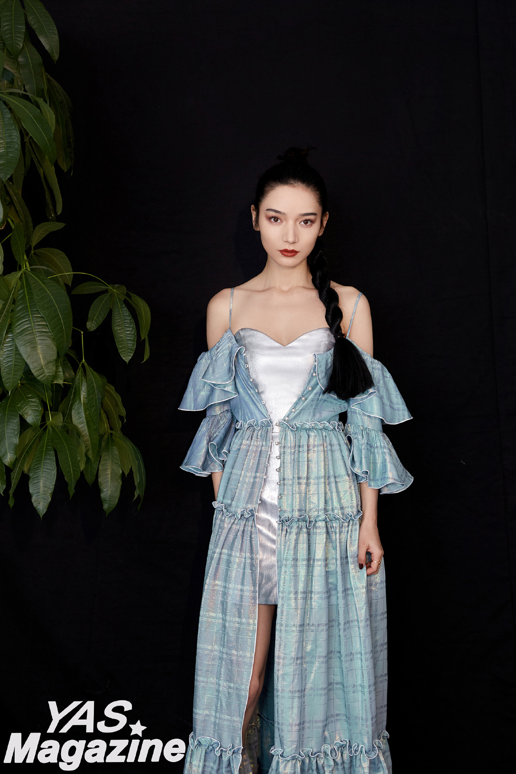 中国内地影视新疆乌鲁木齐女演员代斯开叉礼服性感写真图片图片