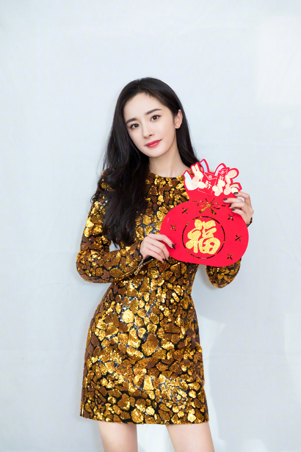 中国内地北京影视女演员杨幂抹胸裙性感高清桌面壁纸图片