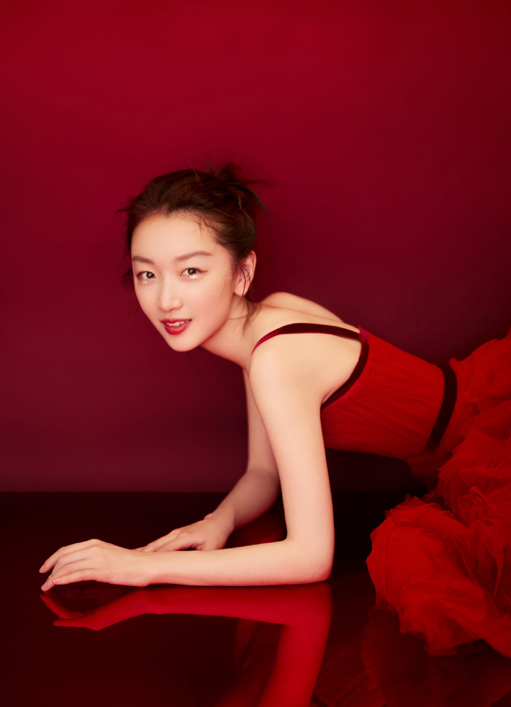高清中国内地影视河北省石家庄女演员周冬雨清纯靓丽写真天真无邪图片
