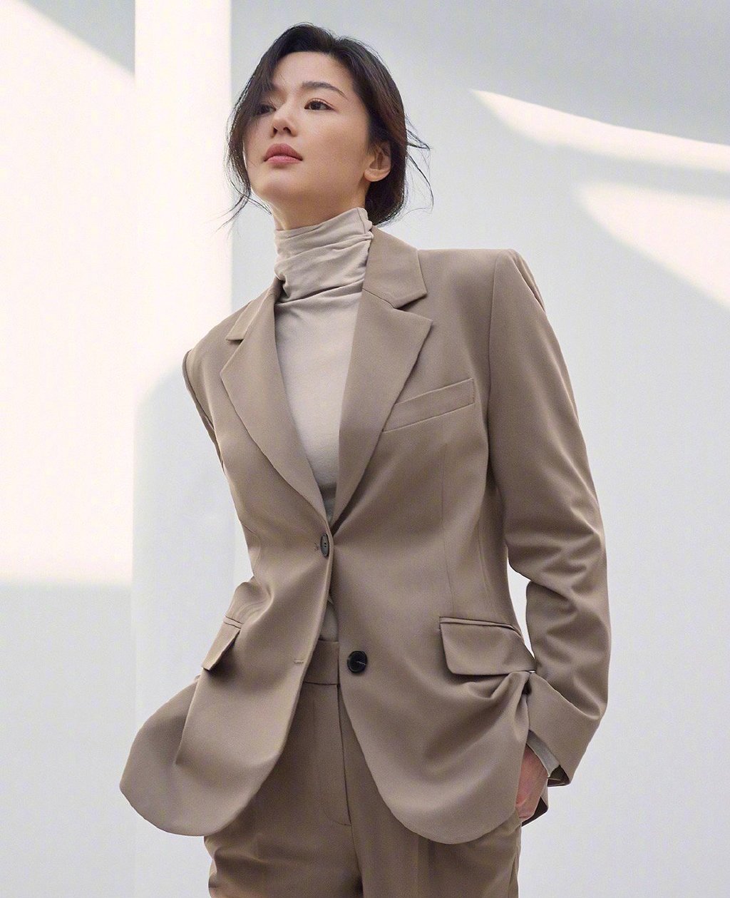 韩国首尔女演员来自星星的你女神全智贤写真图片图片