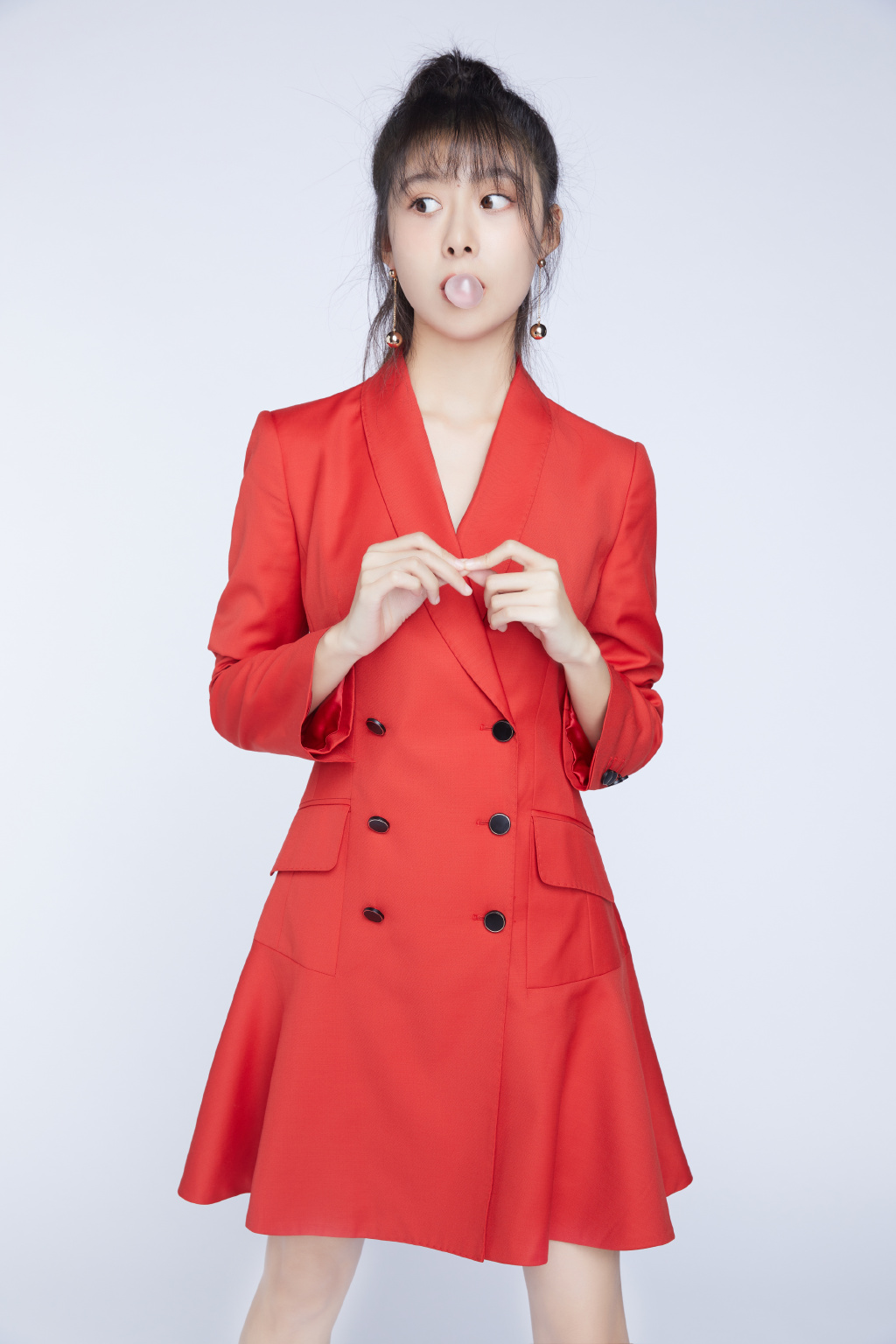 中国内地湖北省武汉女演员曹曦月性感写真高清电脑桌面壁纸图片