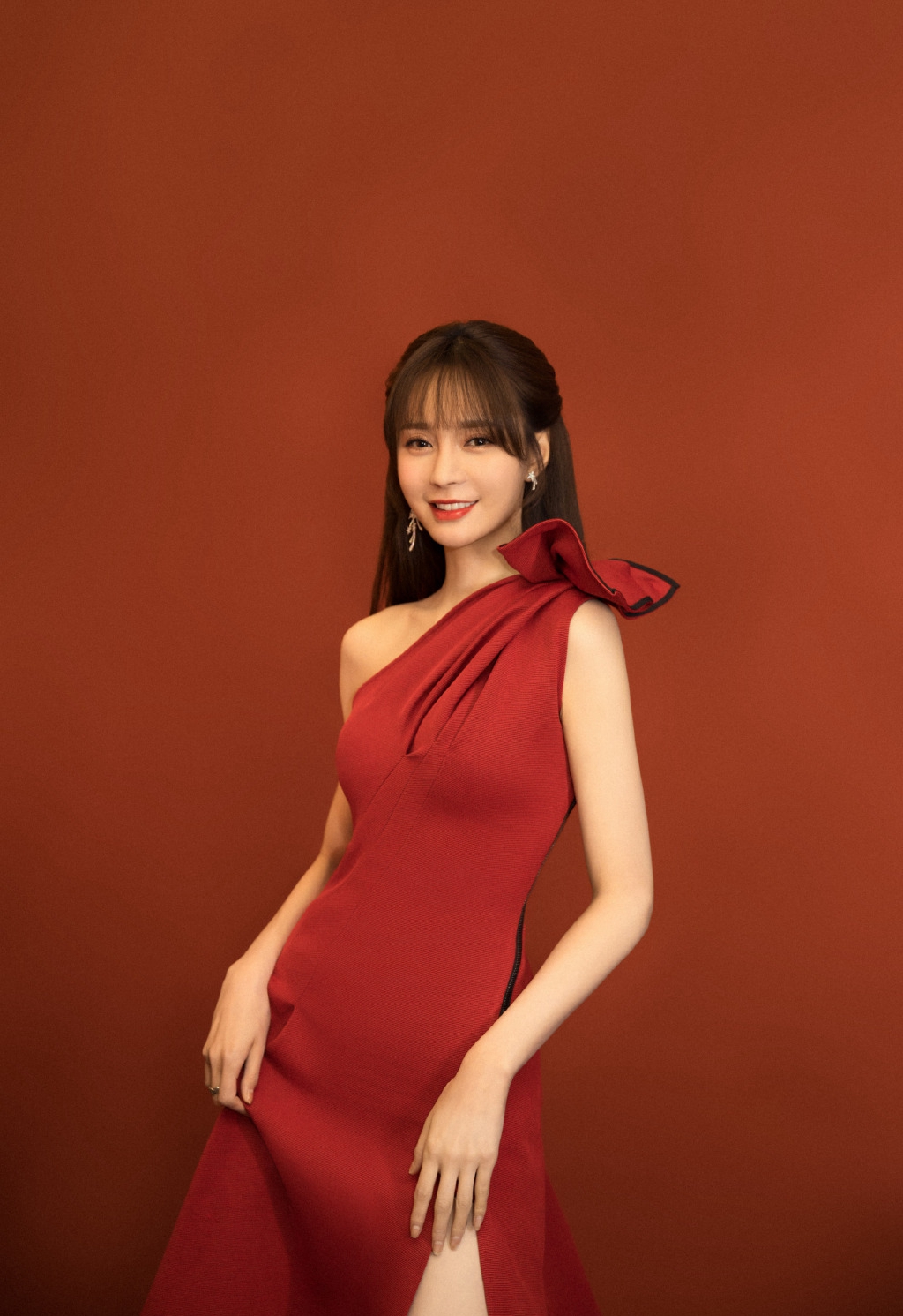 高清湖南省湘西吉首市美女沈梦辰抹胸性感唯美写真图片图片
