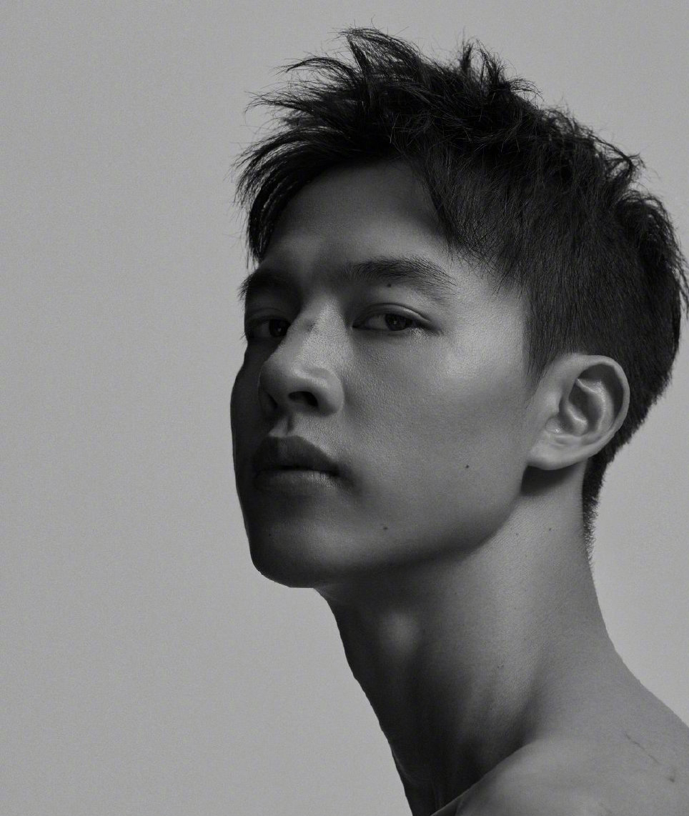 高清男星尹昉《DazedChina》杂志写真图片图片