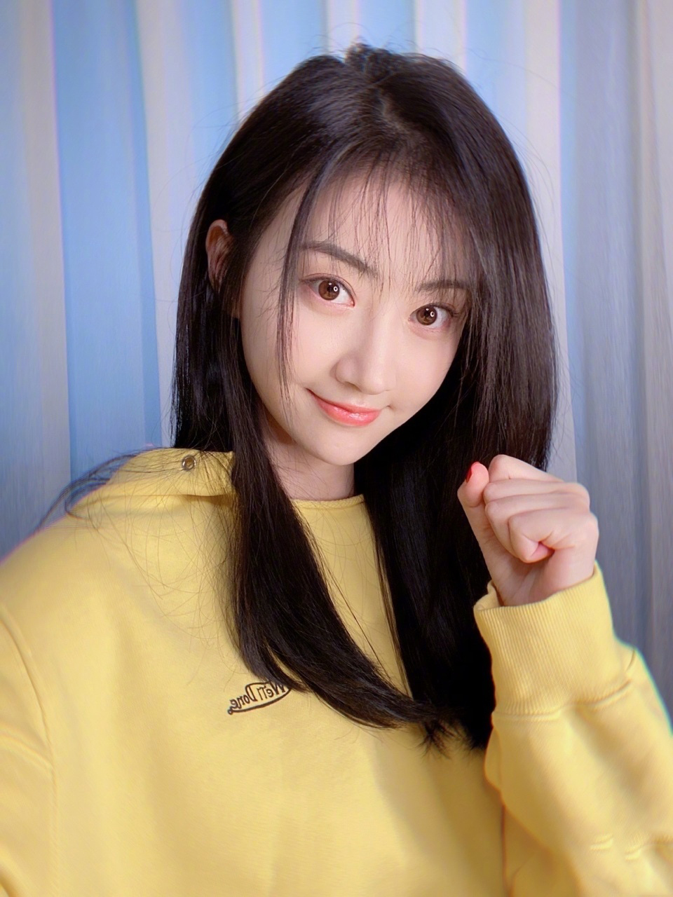景甜图片