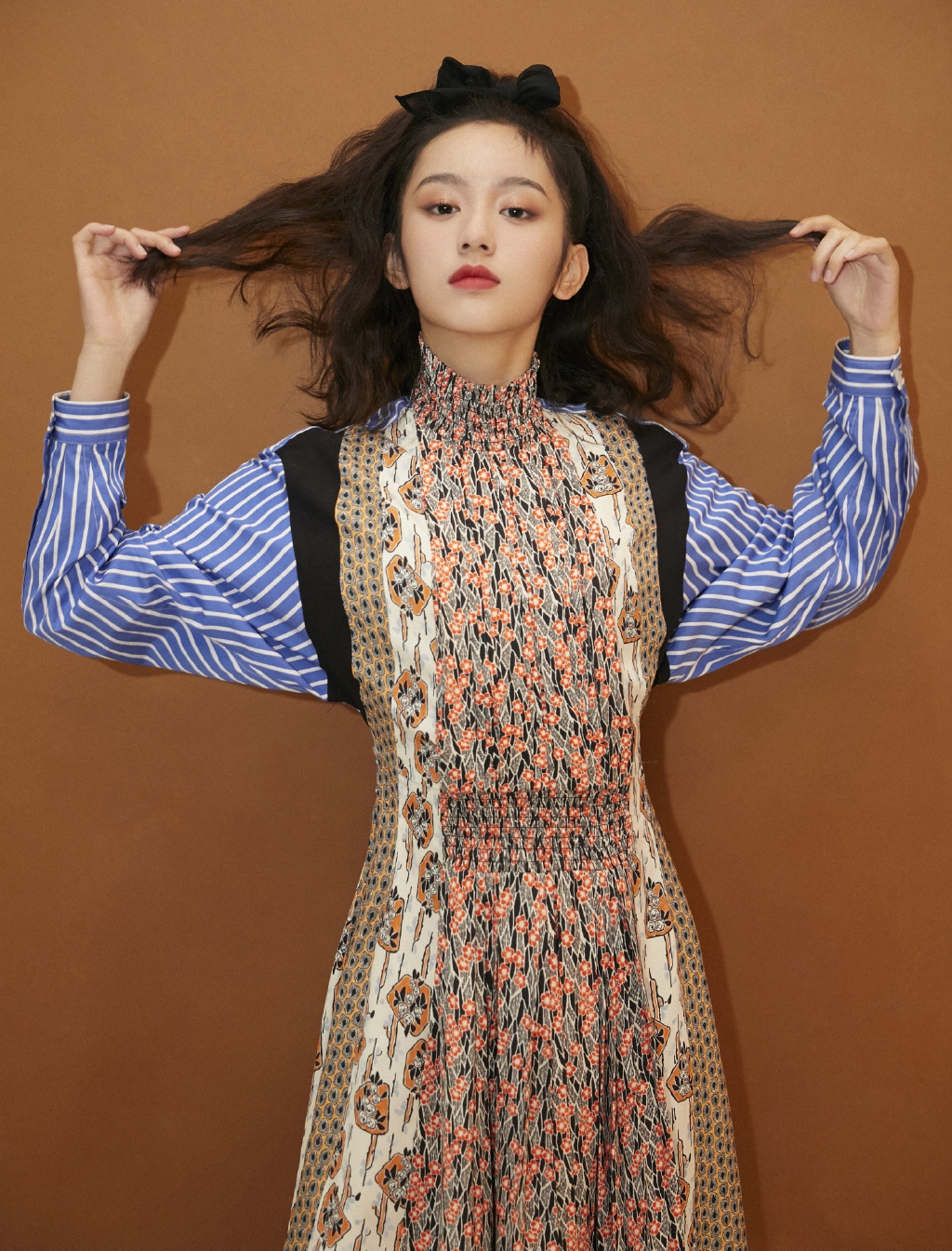 高清性感女星周也水滴妆时尚写真图片图片