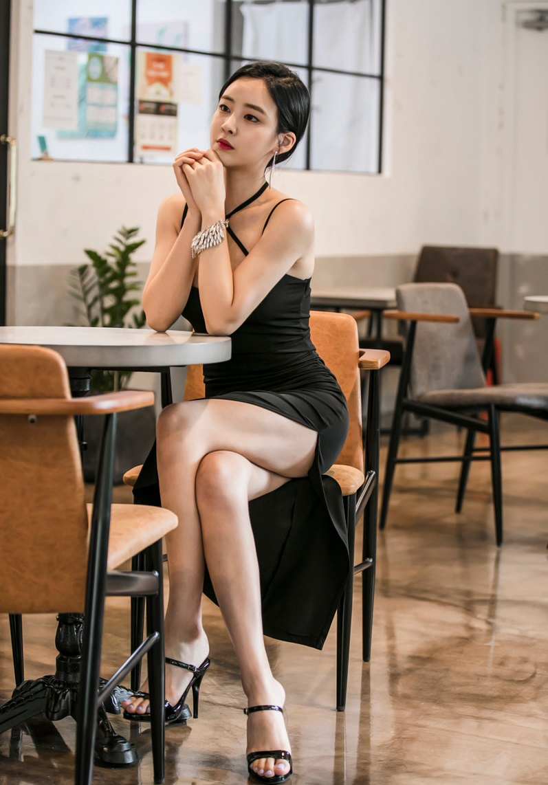 高清中国台湾女艺人美女侯佩岑蒙面唱唱唱剧照图片图片