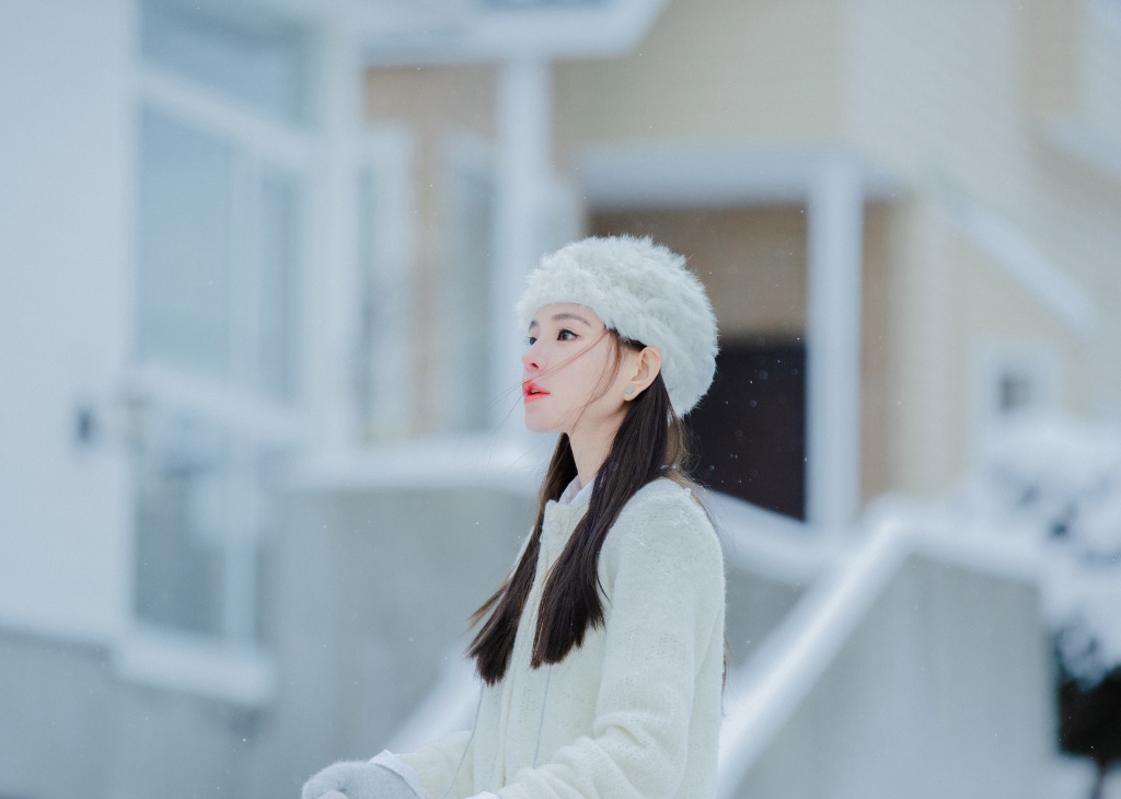 冯若绮清新雪景写真图片图片
