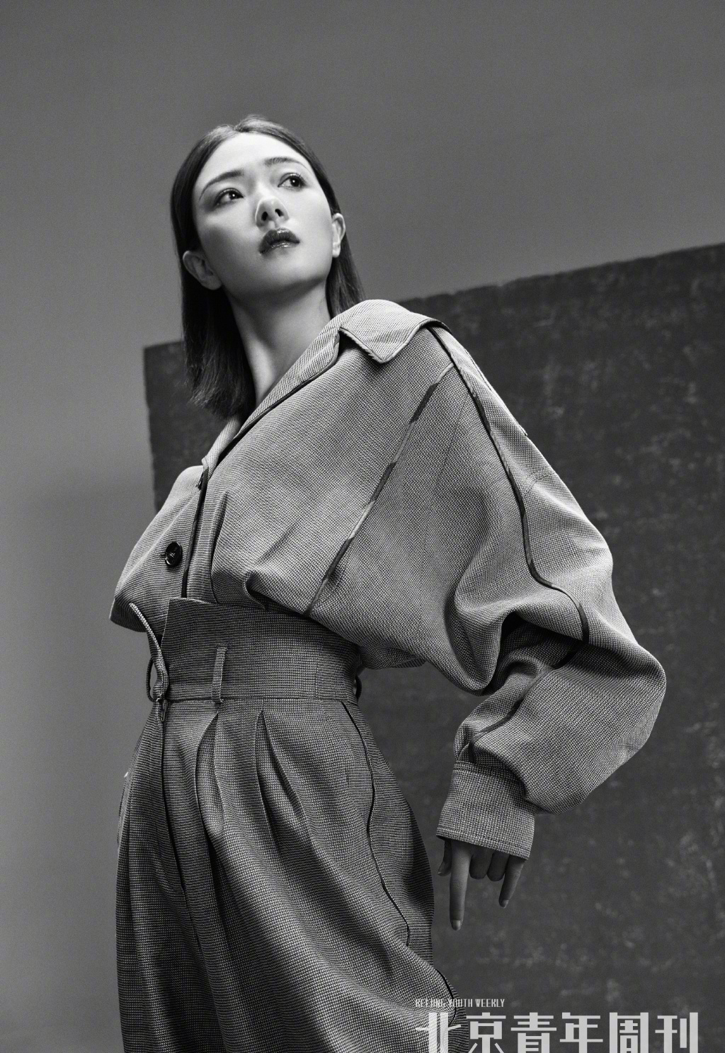 万茜白衫性感优雅写真图片图片