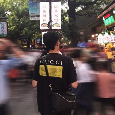 干净帅气手绘风男生头像图片 第一辑图片