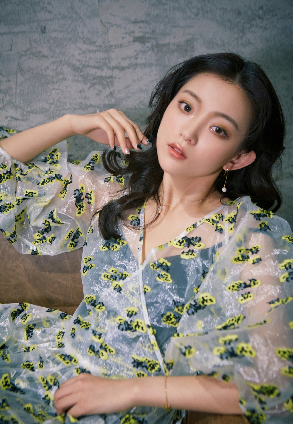 高清湖南省湘潭美女罗予彤妩媚红唇写真图片图片