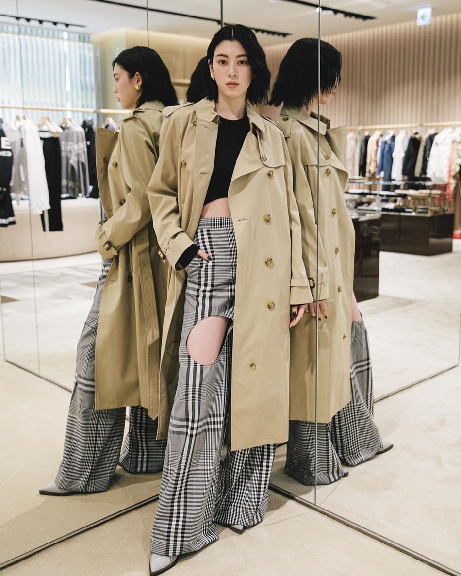 三吉彩花图片