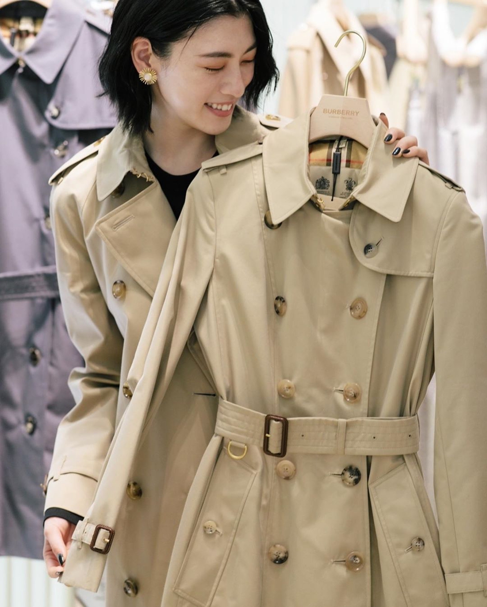 三吉彩花图片