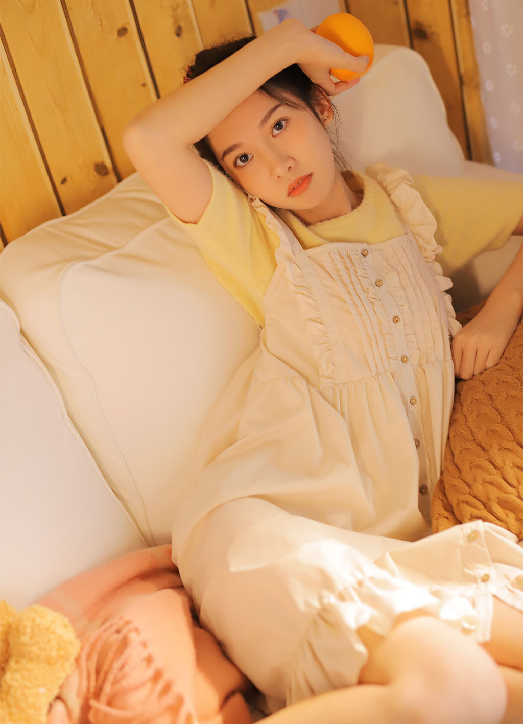 甜美少女开胸大胆诱惑写真图片