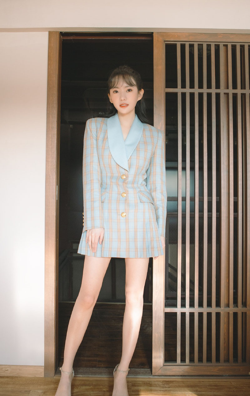 高清辽宁大连女明星宅男女生刘萌萌性感写真高贵迷人图片