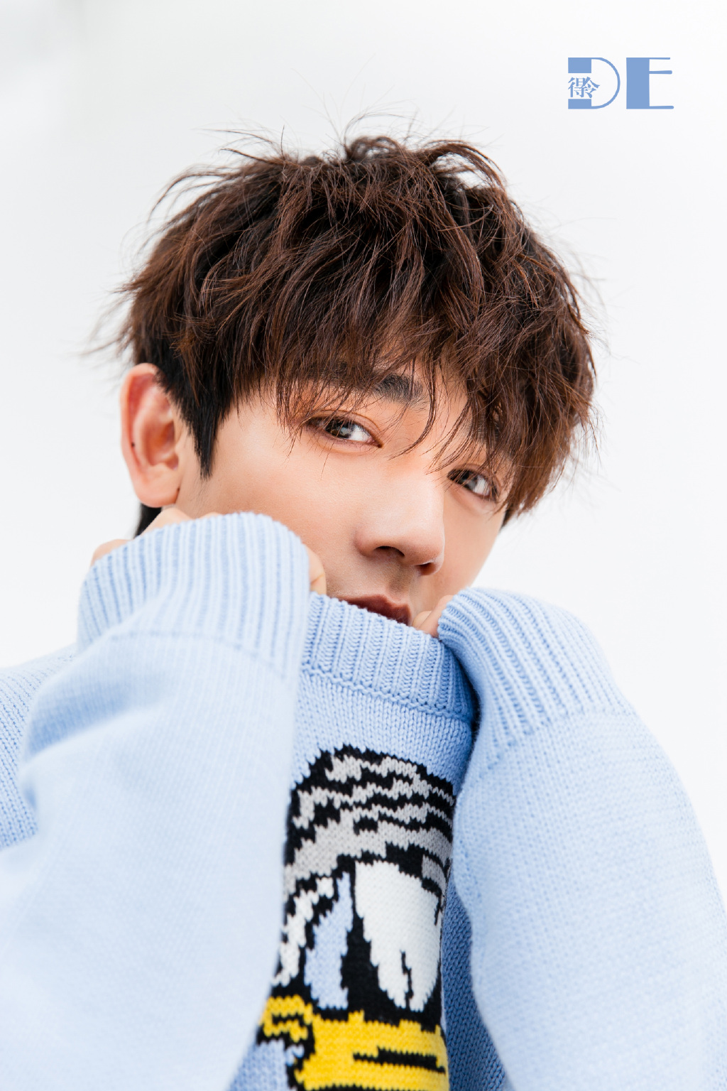 男星李砚图片