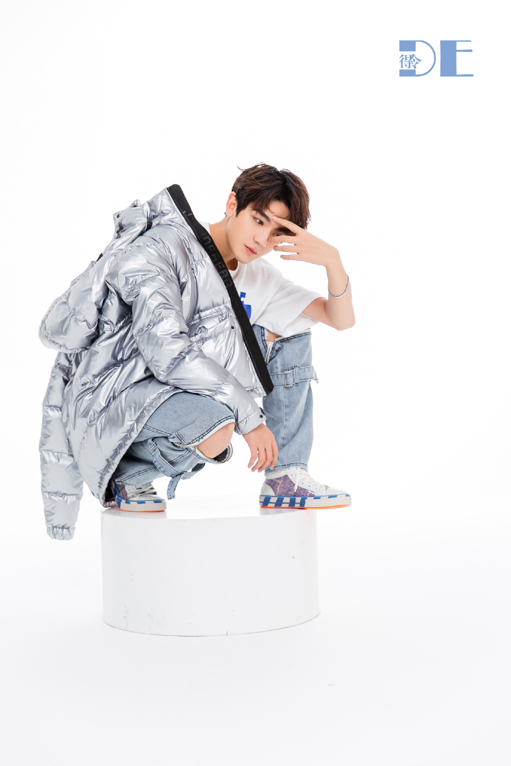 男星李砚图片